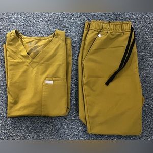 Men’s Martini Olive Scrub Set